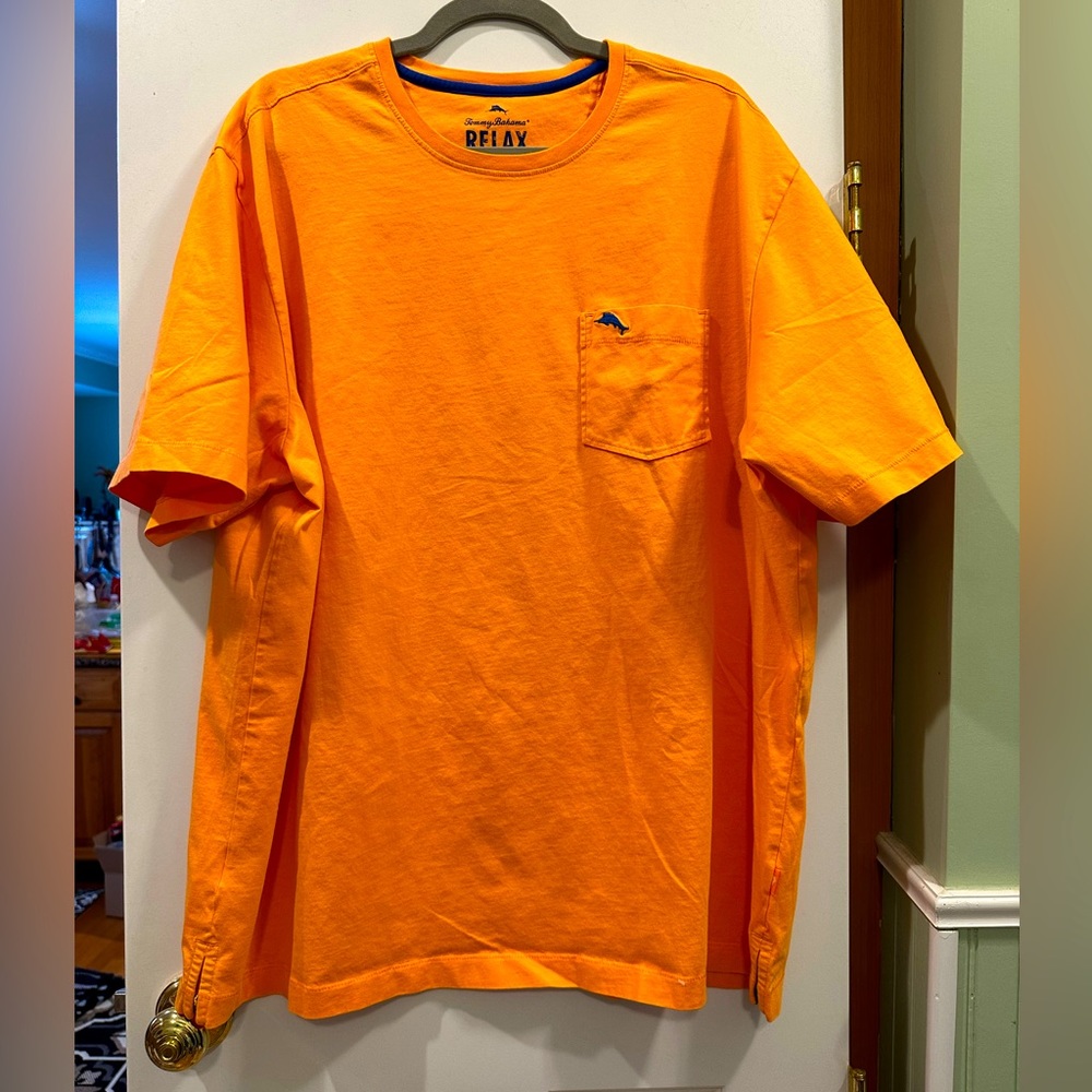 Tommy Bahama Bali Skyline t-shirt-size 1XB-NWOT